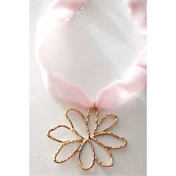 Free People Annabelle Choker Blush Pink NWT Fairy Velvet Necklace Ethereal - Picture 3 of 10